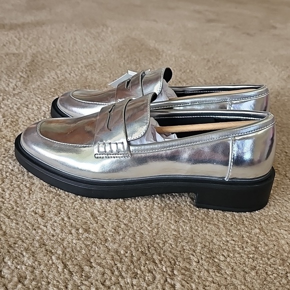 a new day Shoes - Jordan Women's Loafer Flats Silver Size 6.5